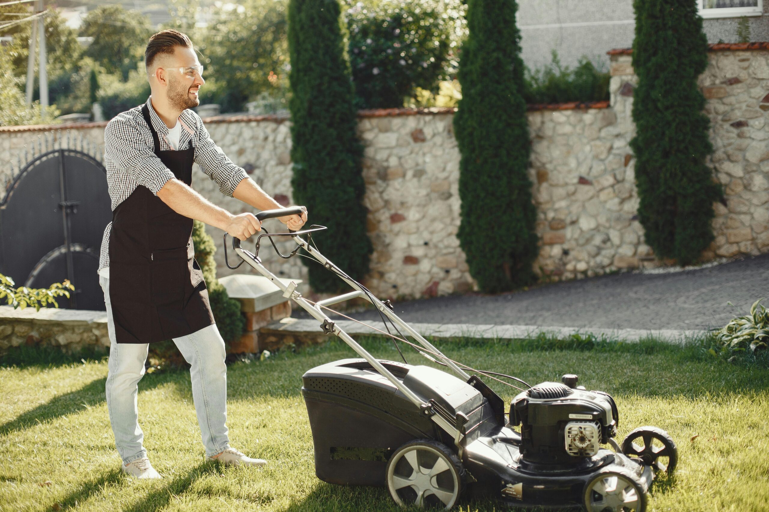 lawn mowing services auckland